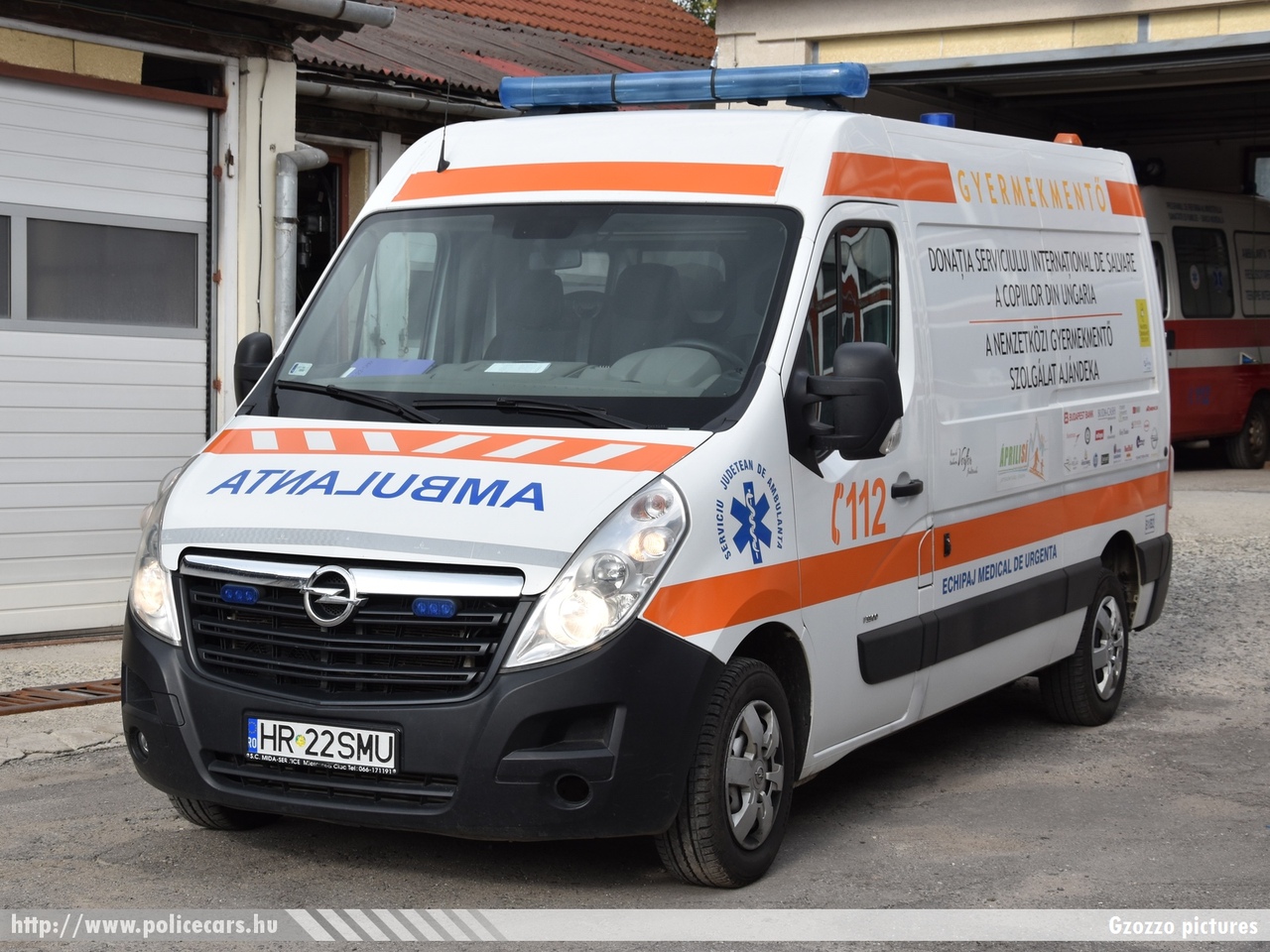 Opel Movano, fotó: Gzozzo pictures
Keywords: román Románia mentő mentőautó romanian Romania ambulance