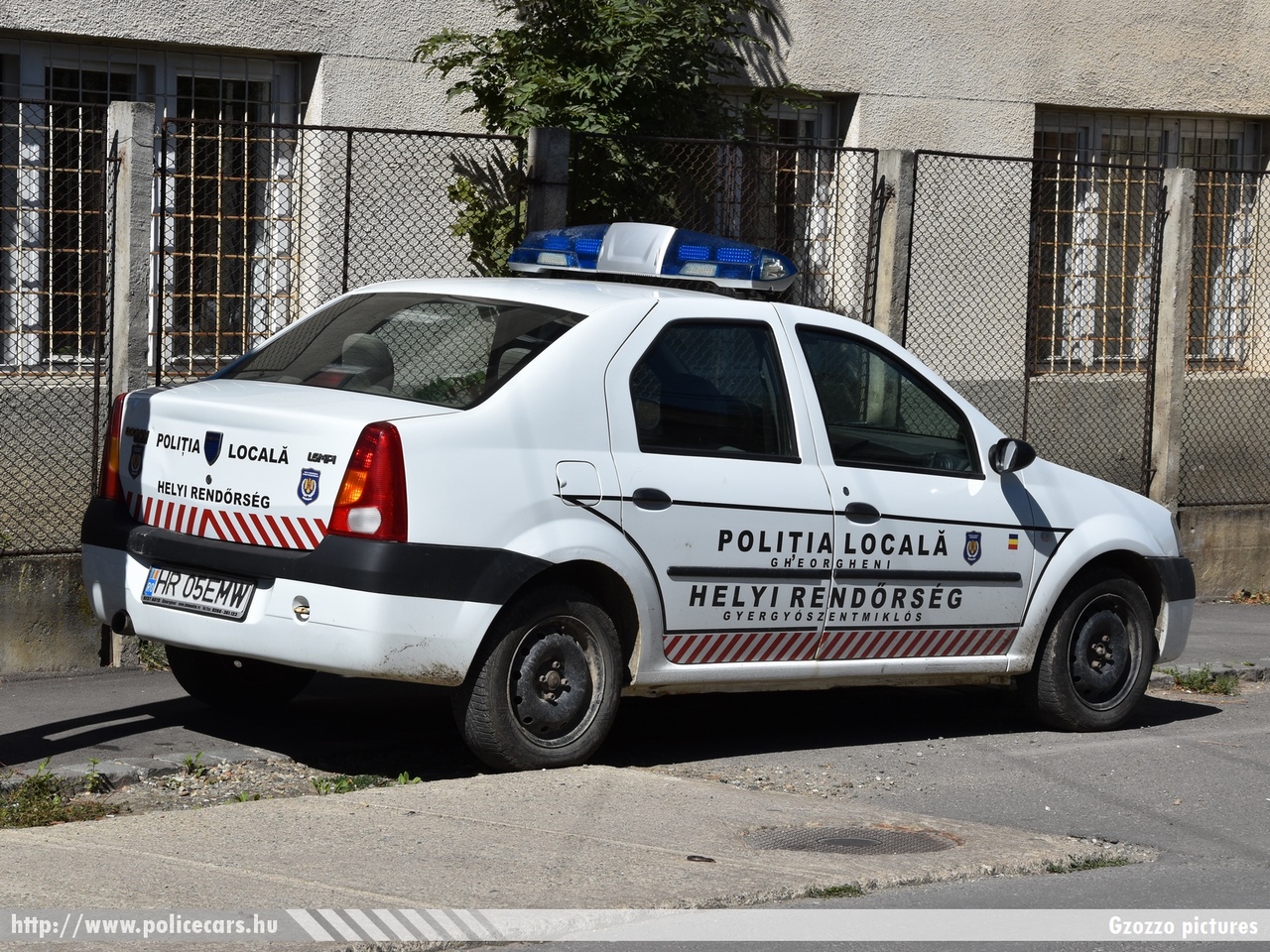 Dacia Logan, Gyergyószentmiklósi Helyi Rendõrség, fotó: Gzozzo pictures
Keywords: román Románia rendőr rendőrautó rendőrség Romania police policecar