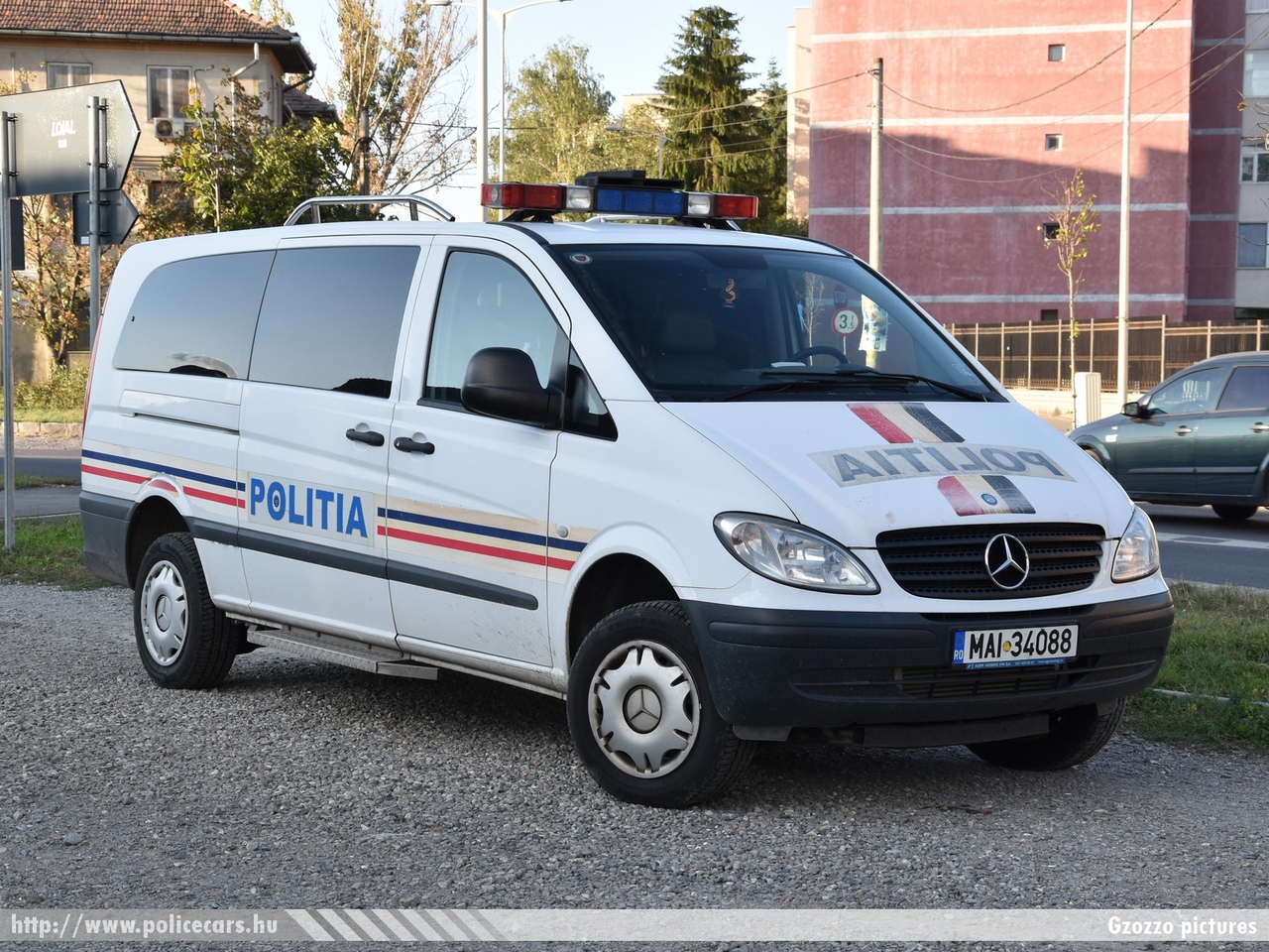Mercedes-Benz Vito, fotó: Gzozzo pictures
Keywords: román Románia rendőr rendőrautó rendőrség