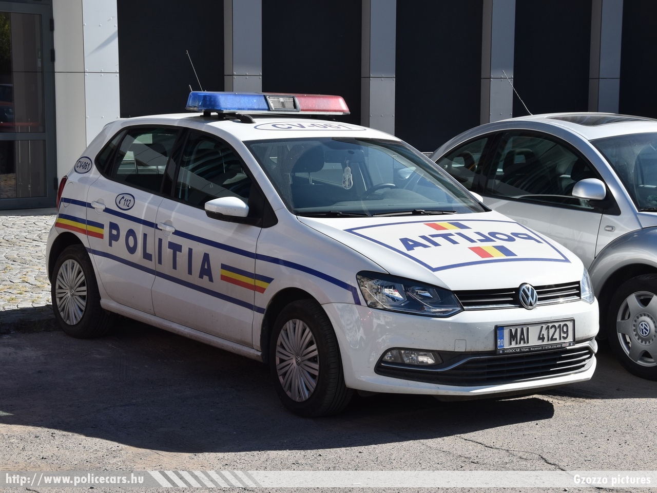 Volkswagen Polo TSI, fotó: Gzozzo pictures
Keywords: román Románia rendőr rendőrautó rendőrség
