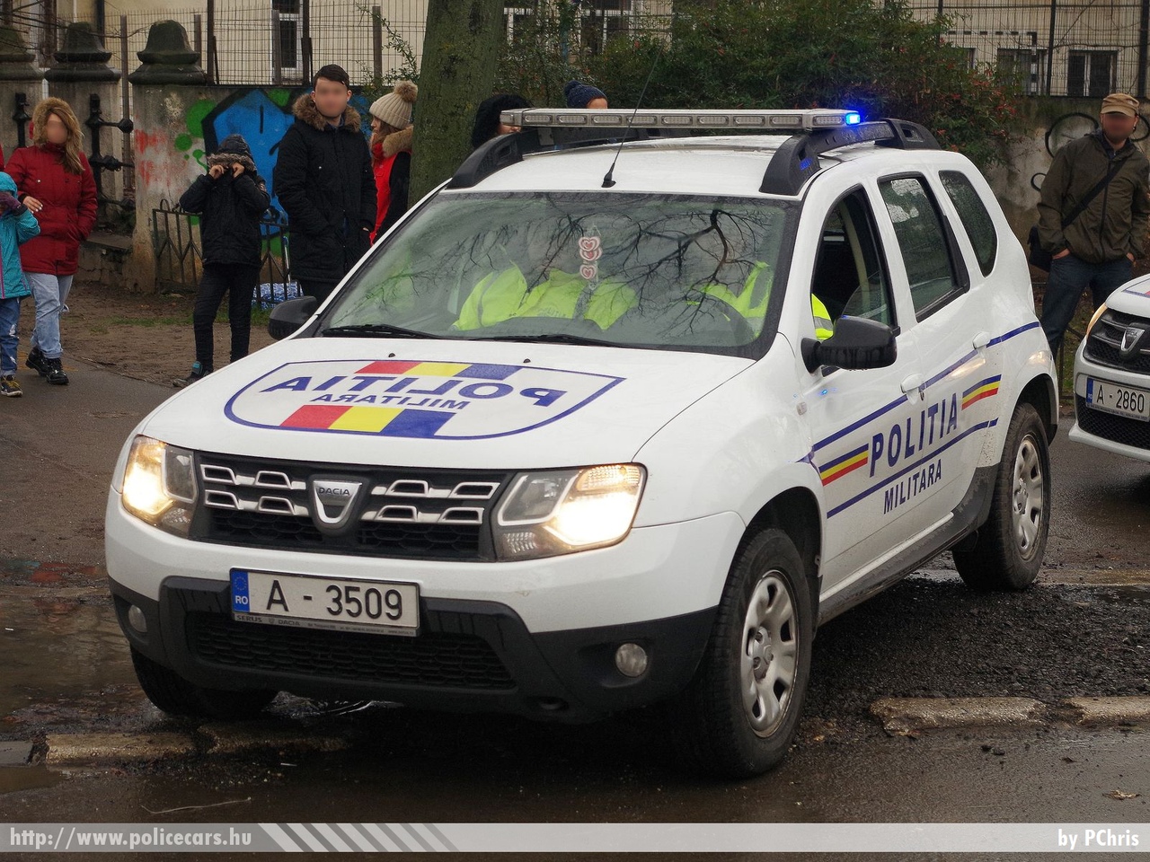 Dacia Duster, fotó: PChris
Keywords: katonai román Románia rendőr rendőrautó rendőrség Romania military police policecar
