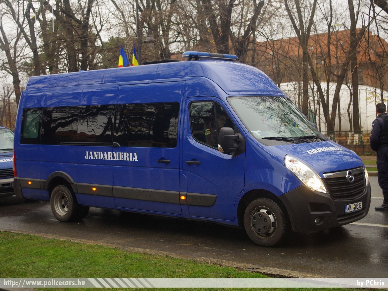 Opel Movano, fotó: PChris
Keywords: jandarmeria rendőr rendőrautó rendőrség román Románia csendőrség 
