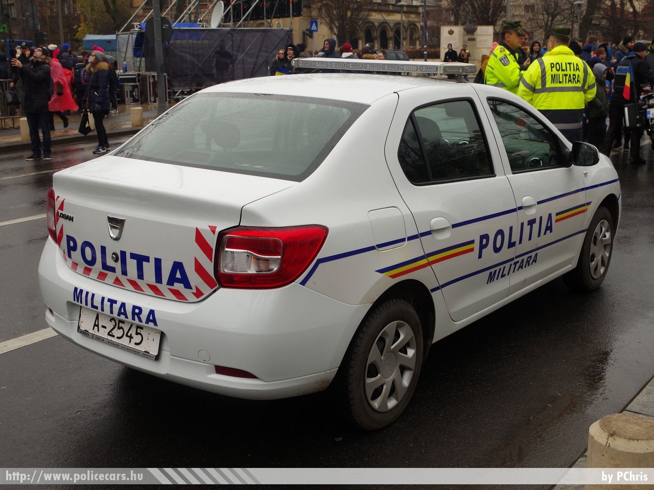 Dacia Logan, fotó: PChris
Keywords: katonai román Románia rendőr rendőrautó rendőrség Romania military police policecar