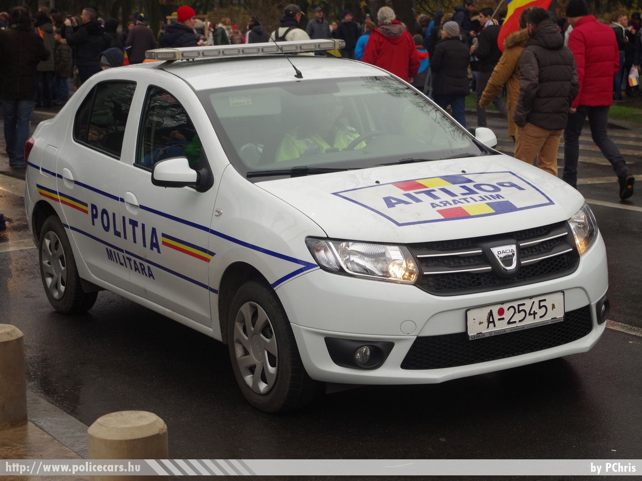 Dacia Logan, fotó: PChris
Keywords: katonai román Románia rendőr rendőrautó rendőrség Romania military police policecar