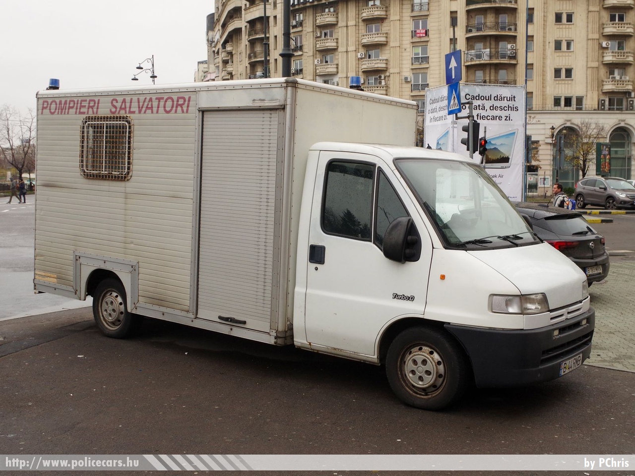 Fiat Ducato, fotó: PChris
Keywords: fire román Románia tûzoltó tûzoltóautó romanian Romania firetruck