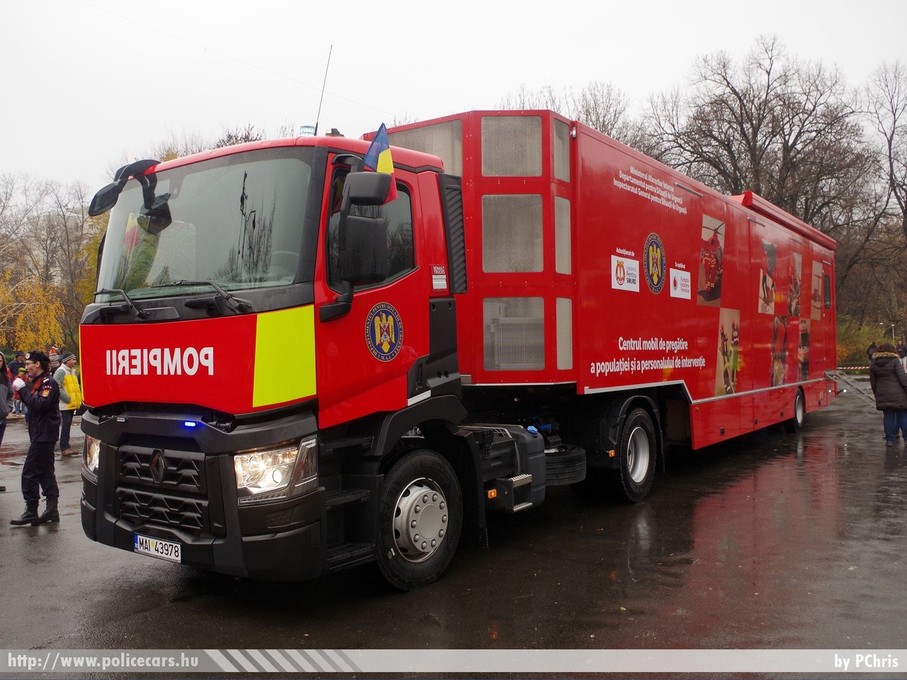 Renault, fotó: PChris
Keywords: fire román Románia tûzoltó tûzoltóautó romanian Romania firetruck