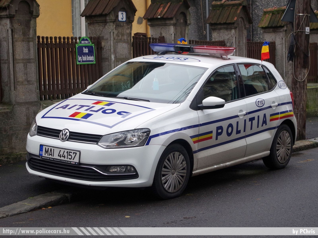 Volkswagen Polo V, fotó: PChris
Keywords: román Románia rendőr rendőrautó rendőrség