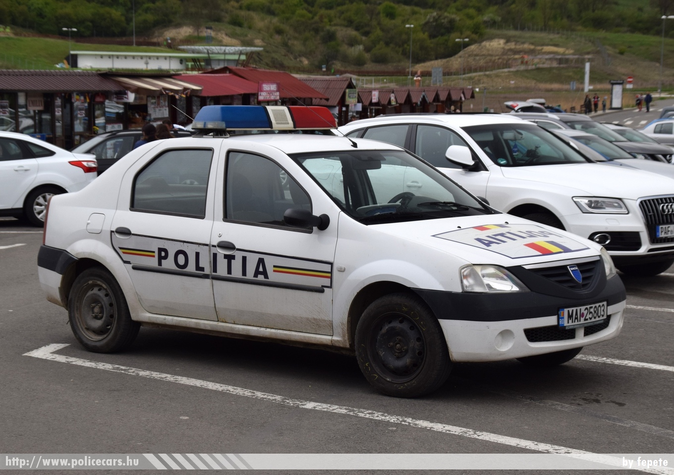 Dacia Logan, fotó: fepete
Keywords: román Románia rendőr rendőrautó rendőrség police policecar Romanian