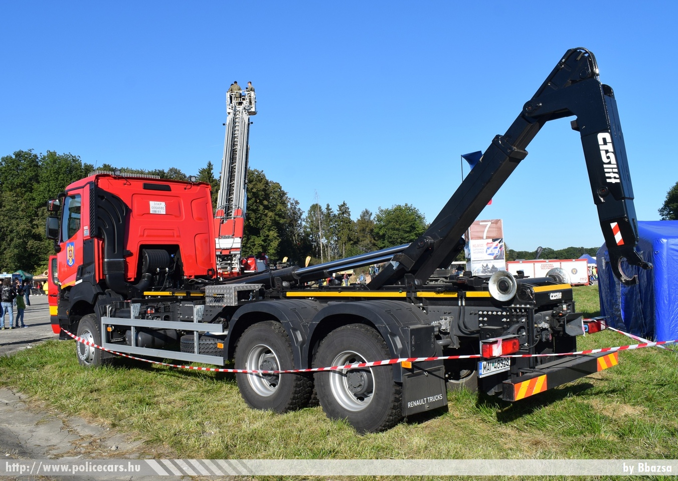 Renault, fotó: Bbazsa
Keywords: fire román Románia tûzoltó tûzoltóautó romanian Romania firetruck