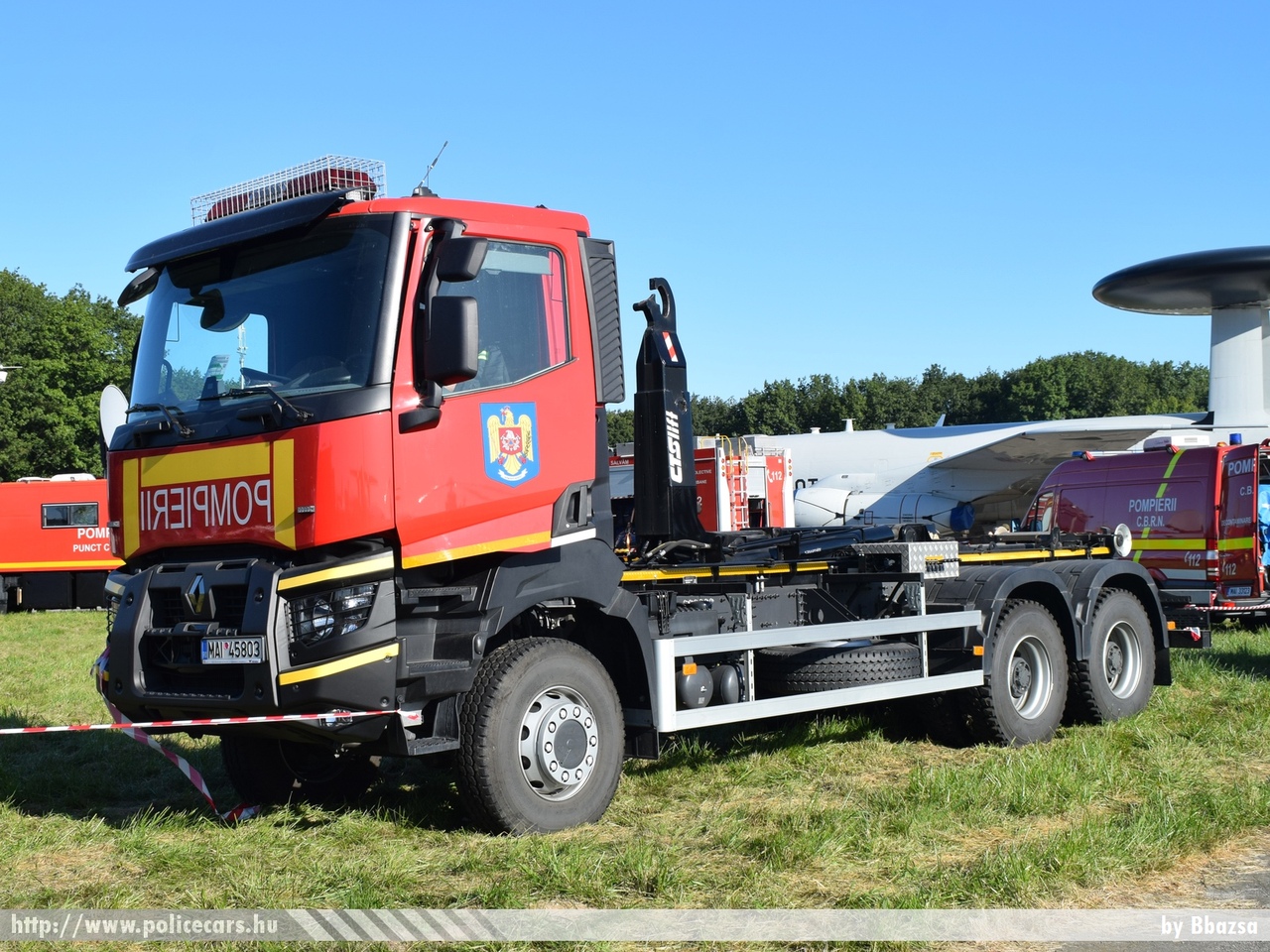 Renault, fotó: Bbazsa
Keywords: fire román Románia tûzoltó tûzoltóautó romanian Romania firetruck