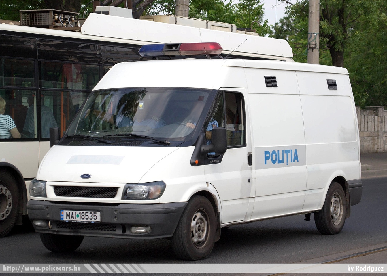 Ford Transit, fotó: Rodriguez
Keywords: román Románia rendőr rendőrautó rendőrség police policecar Romanian