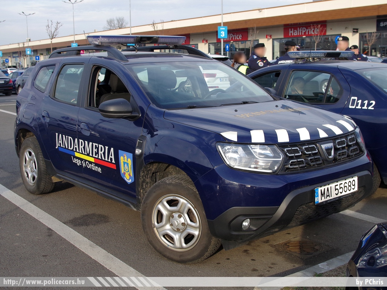 Dacia Duster, Jandarmeria, fotó: PChris
Keywords: jandarmeria rendőr rendőrautó rendőrség román Románia csendőrség romanian police policecar