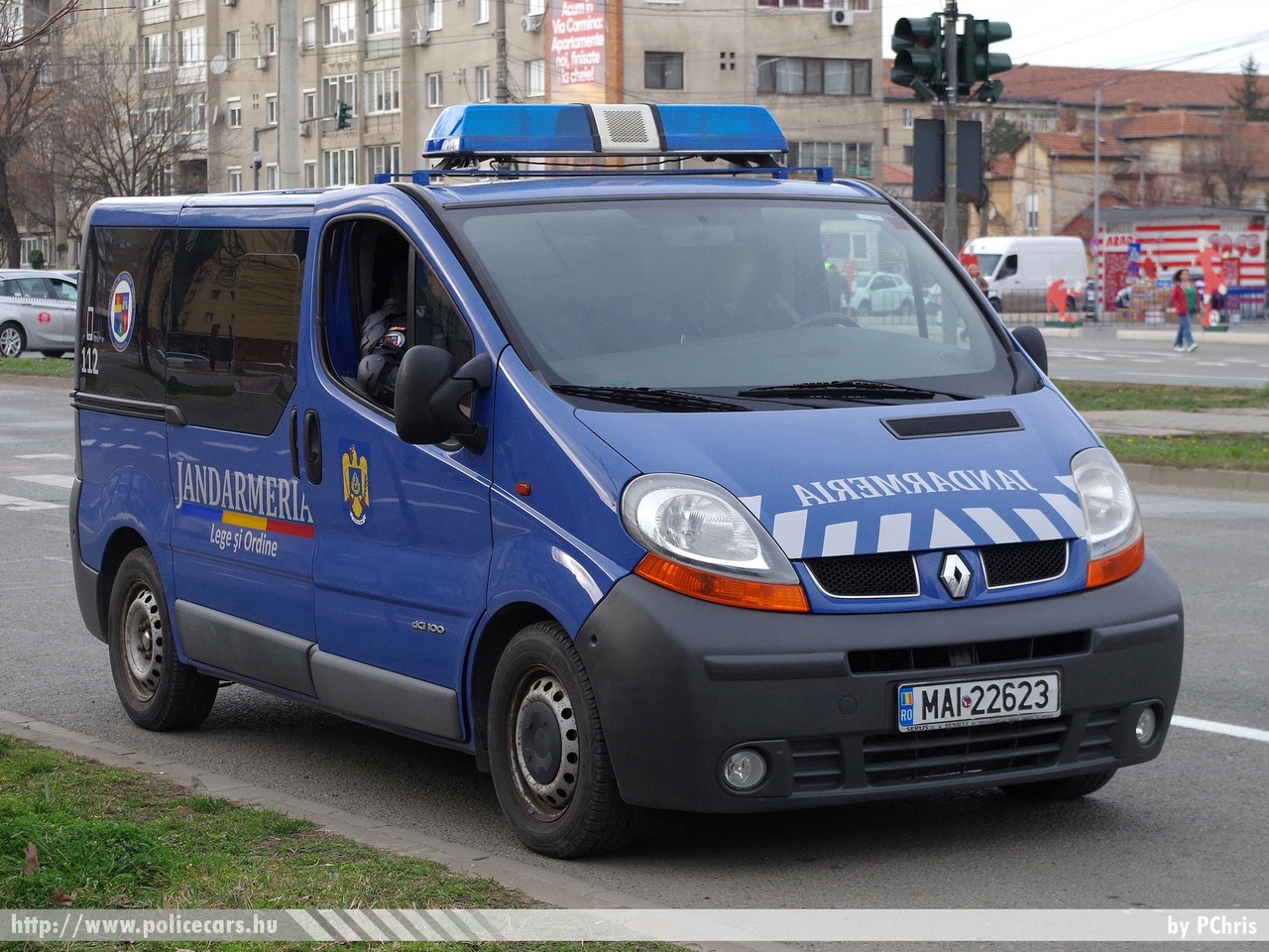 Renault Trafic, Jandarmeria, fotó: PChris
Keywords: jandarmeria rendőr rendőrautó rendőrség román Románia csendőrség romanian police policecar