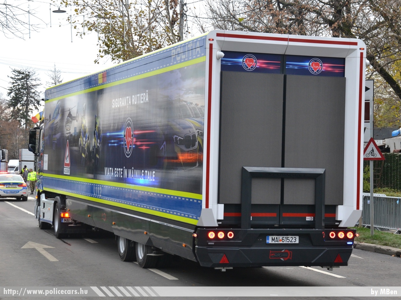 Mercedes Actros L, Politia Romana, fotó: MBen
Keywords: román Románia rendőr rendőrautó rendőrség police policecar Romanian Romania politia