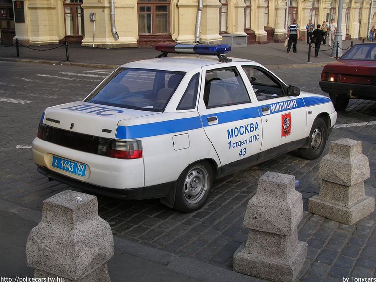 Lada VAZ 2110, fotó: Tonycars
Keywords: Oroszország orosz rendőr rendőrautó rendőrség