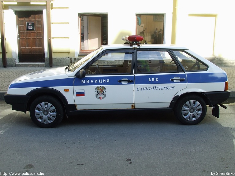 Lada VAZ 2109 Samara, fotó: SilverSisko
Keywords: rendőr rendőrautó rendőrség orosz Oroszország