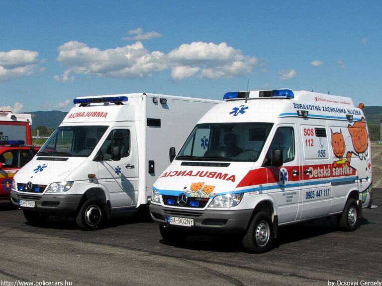 Mercedes Sprinter, fotó: Ocsovai Gergely
Keywords: Szlovákia szlovák mentő mentőautó ambulance Slovakia slovakian