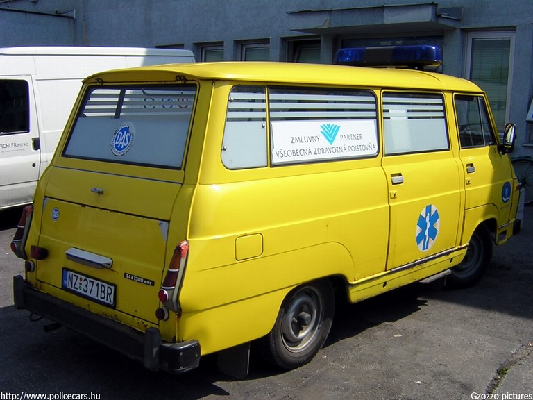 Skoda TAZ 1203, fotó: Gzozzo pictures
Keywords: Szlovákia szlovák mentő mentőautó ambulance Slovakia slovakian