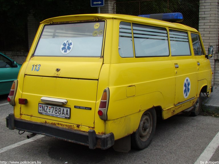 Skoda TAZ 1203, fotó: Autopeti
Keywords: Szlovákia szlovák mentő mentőautó ambulance Slovakia slovakian