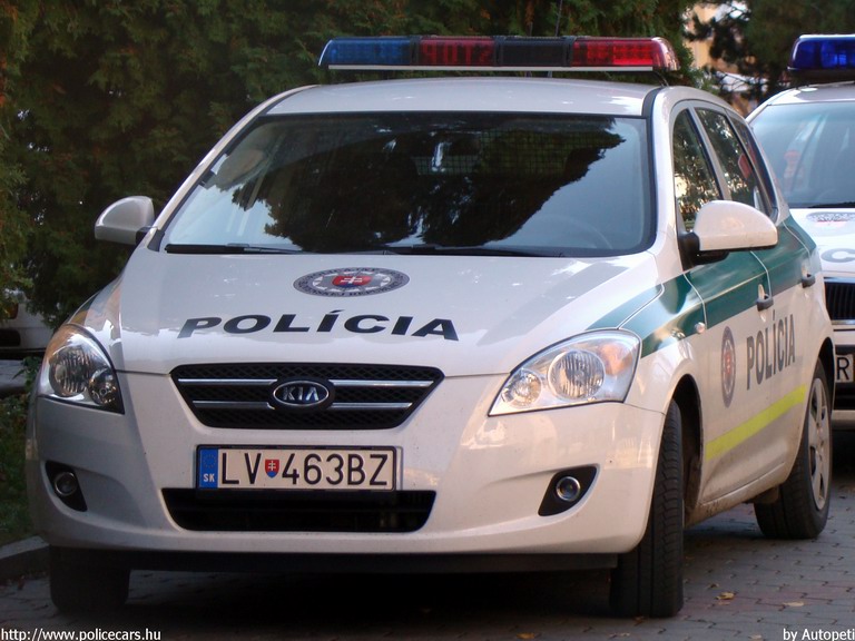 Kia Ceed, fotó: Autopeti
Keywords: Szlovákia szlovák rendőrautó rendőr rendőrség police policecar Slovakia slovakian