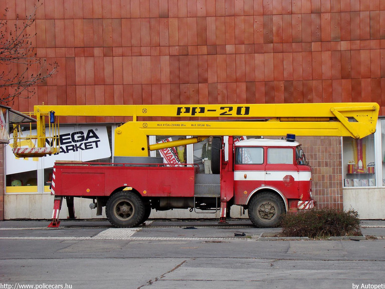Skoda-Liaz, fotó: Autopeti
Keywords: Szlovákia szlovák tûzoltó tûzoltóautó tûzoltóság fire firetruck Slovakia slovakian