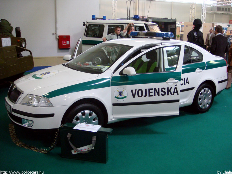 Skoda Octavia II, fotó: Chala
Keywords: Szlovákia szlovák rendőrség rendőrautó rendőr katonai Slovakia slovakian police policecar military