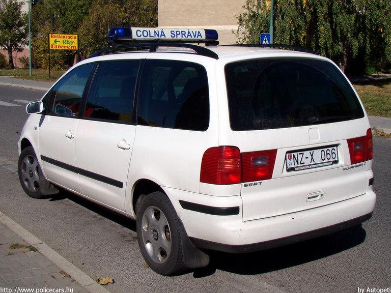 Seat Alhambra, fotó: Autopeti
Keywords: Szlovákia szlovák Slovakia slovakian Slovakia slovakian vám customs