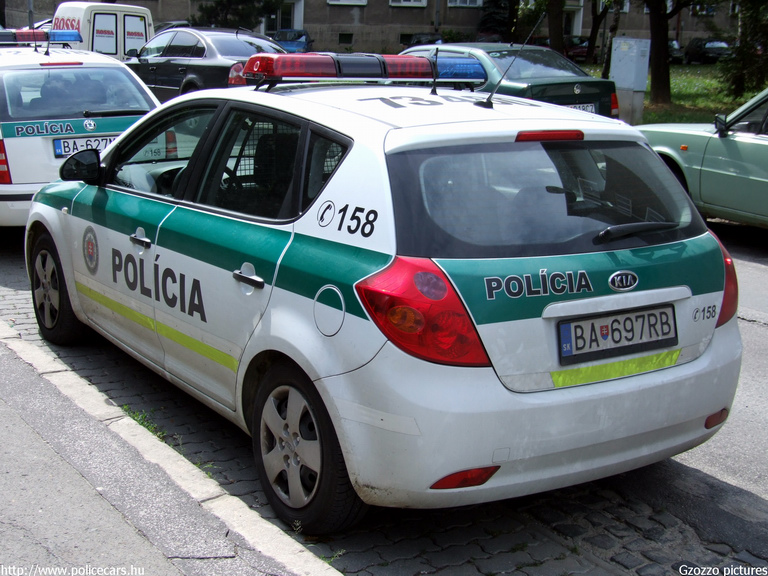 Kia Ceed, fotó: Gzozzo pictures
Keywords: Szlovákia szlovák rendőrség rendőrautó rendőr police policecar Slovakia slovakian