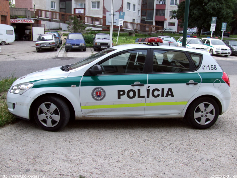Kia Ceed, fotó: Gzozzo pictures
Keywords: Szlovákia szlovák rendőrség rendőrautó rendőr police policecar Slovakia slovakian