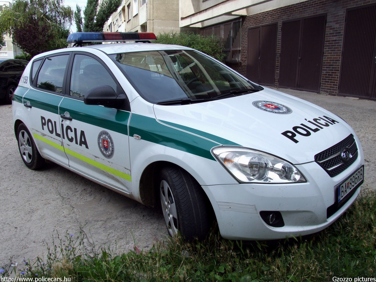 Kia Ceed, fotó: Gzozzo pictures
Keywords: Szlovákia szlovák rendőrség rendőrautó rendőr police policecar Slovakia slovakian
