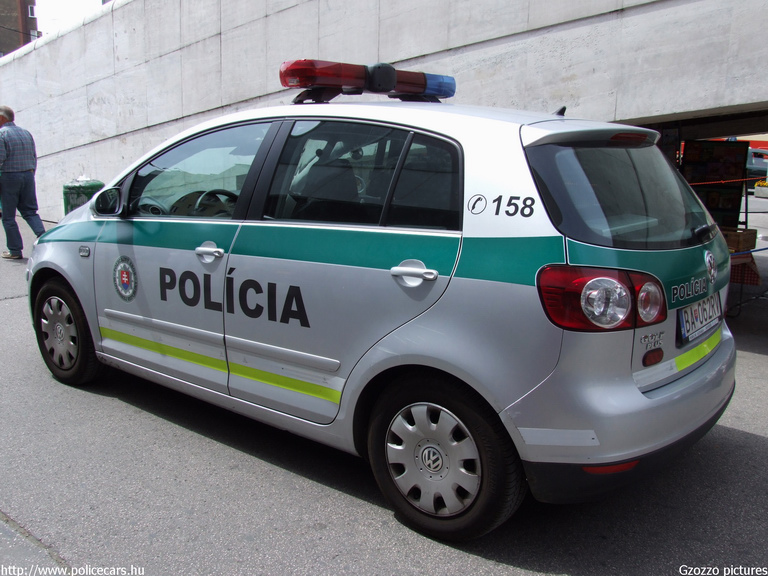 Volkswagen Golf Plus, fotó: Gzozzo pictures
Keywords: Szlovákia szlovák rendőrség rendőrautó rendőr police policecar Slovakia slovakian