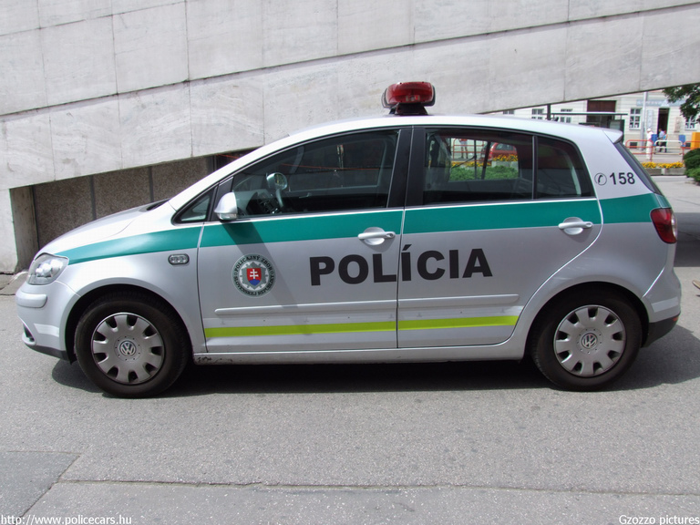 Volkswagen Golf Plus, fotó: Gzozzo pictures
Keywords: Szlovákia szlovák rendőrség rendőrautó rendőr police policecar Slovakia slovakian