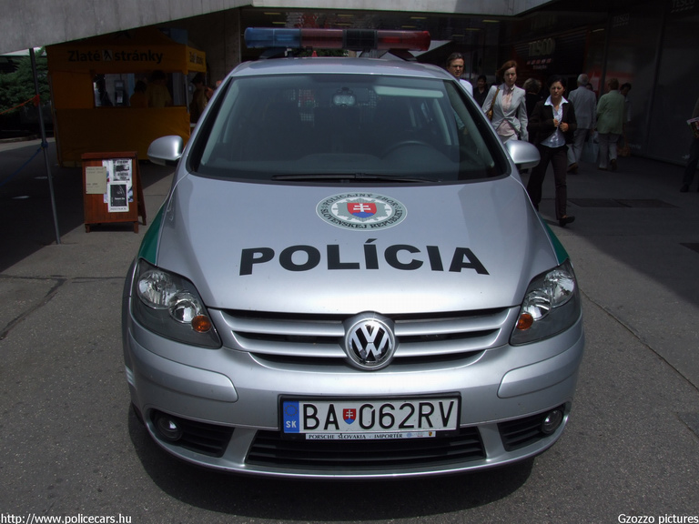 Volkswagen Golf Plus, fotó: Gzozzo pictures
Keywords: Szlovákia szlovák rendőrség rendőrautó rendőr police policecar Slovakia slovakian