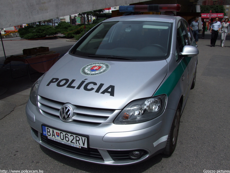 Volkswagen Golf Plus, fotó: Gzozzo pictures
Keywords: Szlovákia szlovák rendőrség rendőrautó rendőr
