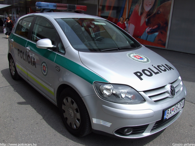 Volkswagen Golf Plus, fotó: Gzozzo pictures
Keywords: Szlovákia szlovák rendőrség rendőrautó rendőr police policecar Slovakia slovakian