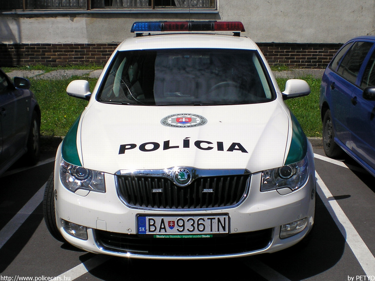 Skoda Superb II, fotó: PETYO
Keywords: Szlovákia szlovák rendőrség rendőrautó rendőr police policecar Slovakia slovakian