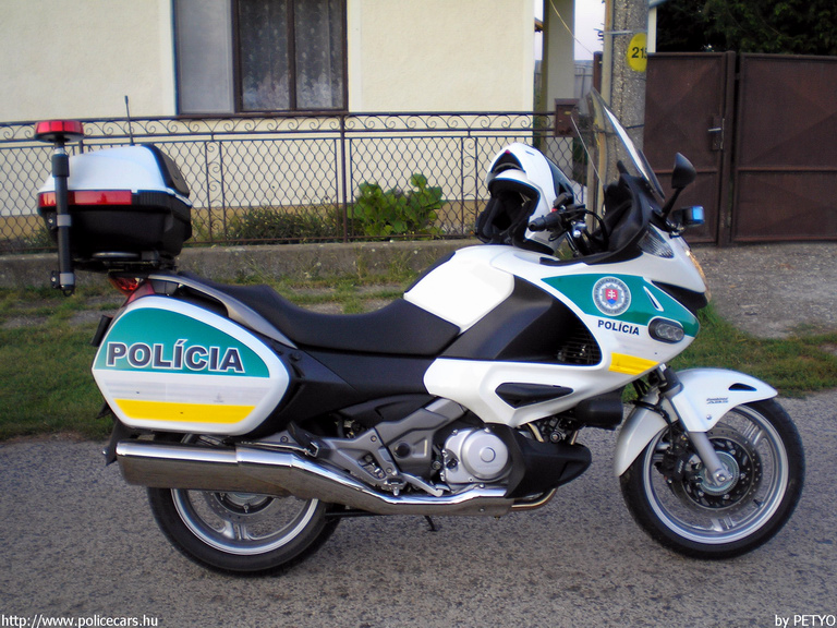 Honda, fotó: PETYO
Keywords: Szlovákia szlovák rendőrség rendőrmotor rendőr police policecar Slovakia slovakian