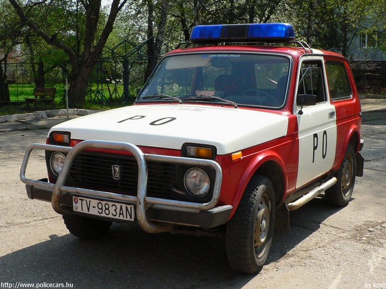Lada VAZ Niva, Tiszacsernyõ Üzemi Tûzoltóság, fotó: korij
Keywords: Szlovákia szlovák tûzoltó tûzoltóautó tûzoltóság vaz fire firetruck Slovakia slovakian