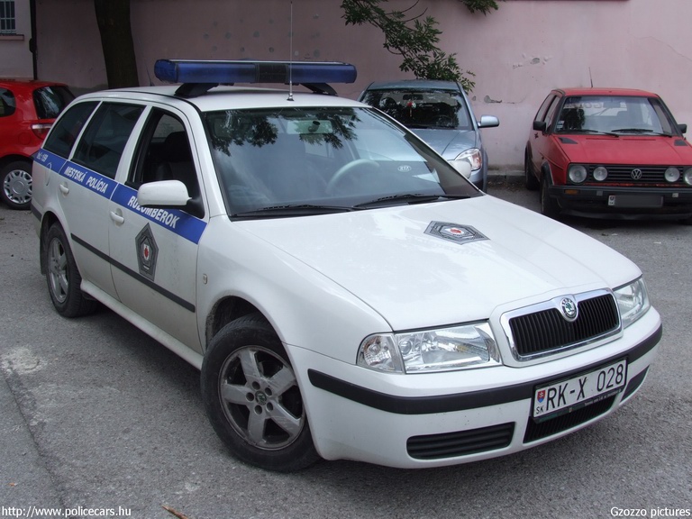 Skoda Octavia, fotó: Gzozzo pictures
Keywords: Szlovákia szlovák rendőrség rendőrautó rendőr police policecar Slovakia slovakian