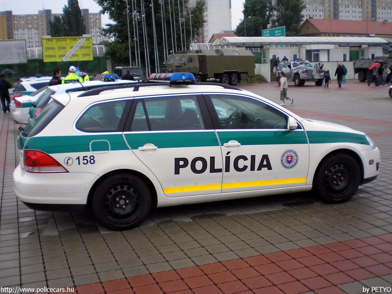 Volkswagen Golf, fotó: PETYO
Keywords: Szlovákia szlovák rendőrség rendőrautó rendőr police policecar Slovakia slovakian