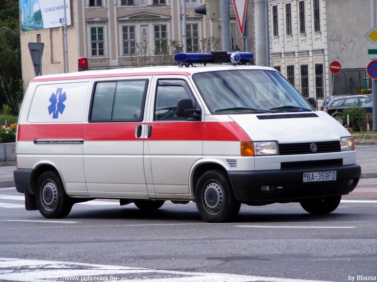 Volkswagen Transporter T4, fotó: Bbazsa
Keywords: Szlovákia szlovák mentő mentőautó ambulance Slovakia slovakian