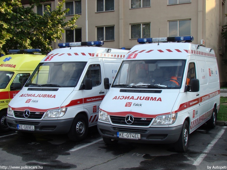 Mercedes-Benz Sprinter, fotó: Autopeti
Keywords: Szlovákia szlovák mentő mentőautó ambulance Slovakia slovakian