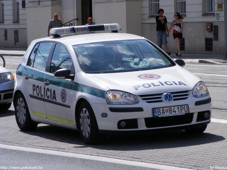 Volkswagen Golf V, fotó: Bbazsa
Keywords: Szlovákia szlovák rendőrség rendőrautó rendőr police policecar Slovakia slovakian
