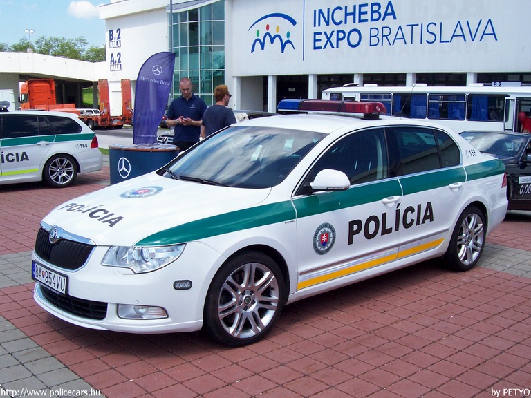 Skoda Superb, fotó: PETYO
Keywords: Szlovákia szlovák rendőrség rendőrautó rendőr police policecar Slovakia slovakian