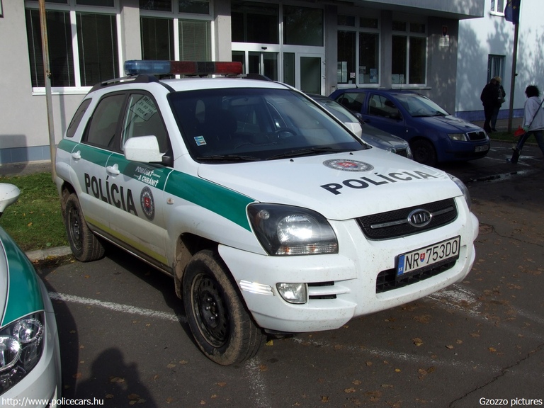 Kia Sportage, fotó: Gzozzo pictures
Keywords: rendőrautó rendőr rendőrség szlovák Szlovákia NR-753DO police policecar Slovakia slovakian