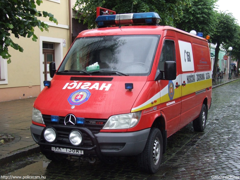 Mercedes-Benz Sprinter 316 CDI, fotó: Gzozzo pictures
Keywords: szlovák Szlovákia tûzoltó tûzoltóautó tûzoltóság KK-138AI fire firetruck Slovakia slovakian