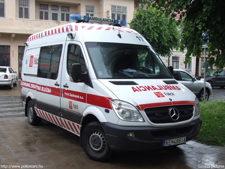 Mercedes-Benz Sprinter II, fotó: Gzozzo pictures
Keywords: mentő mentőautó szlovák Szlovákia KE-486IA ambulance Slovakia slovakian