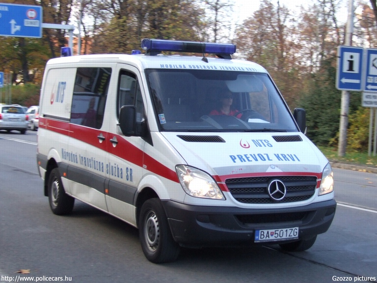 Mercedes Sprinter II, fotó: Gzozzo pictures
Keywords: mentő mentőautó szlovák Szlovákia BA-501ZG ambulance Slovakia slovakian