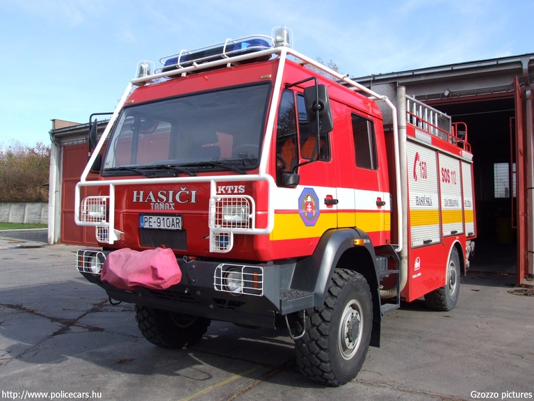 Tanax STA Aktis 4x4 CAS 24, Simony (Partizánske), fotó: Gzozzo pictures
Keywords: tûzoltóautó tûzoltó tûzoltóság szlovák Szlovákia PE-910AR fire firetruck Slovakia slovakian