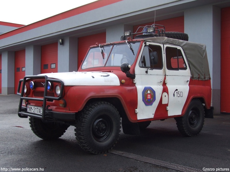 UAZ 469, Vágújhely (Nové Mesto nad Váhom), fotó: Gzozzo pictures
Keywords: tûzoltóautó tûzoltó tûzoltóság szlovák Szlovákia NM-217AE fire firetruck Slovakia slovakian